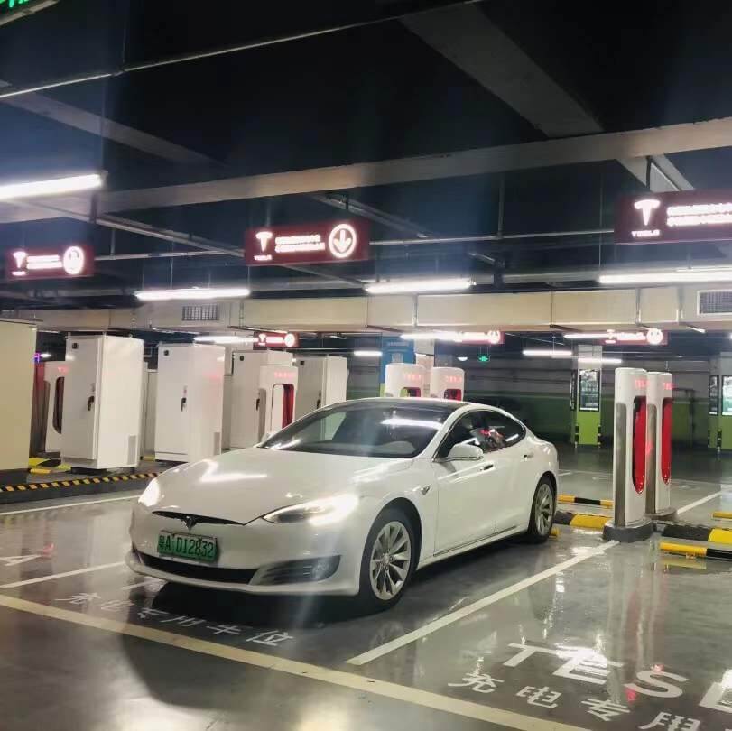 Tesla 在中国大陆第300座超级充电站正式落成