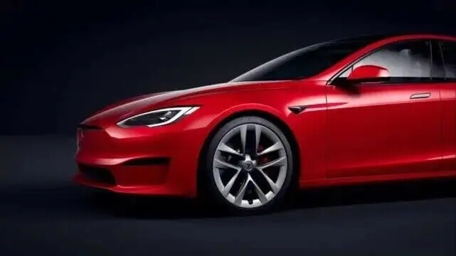 特斯拉新款Model S发布，长续航版售价79万，性能版价格暴降17.5万元