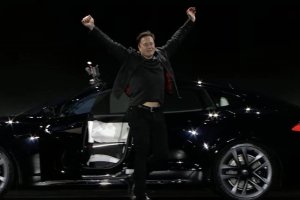 马斯克说美国交付的特斯拉Model S Plaid是世界上最好的车 - 数字指南