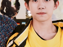 易烊千玺天天开心呀的头像 - 数字指南